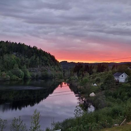 Glamping On Idyllic Lake, Paddle Boards & Rowboat Porsgrunn Eksteriør billede