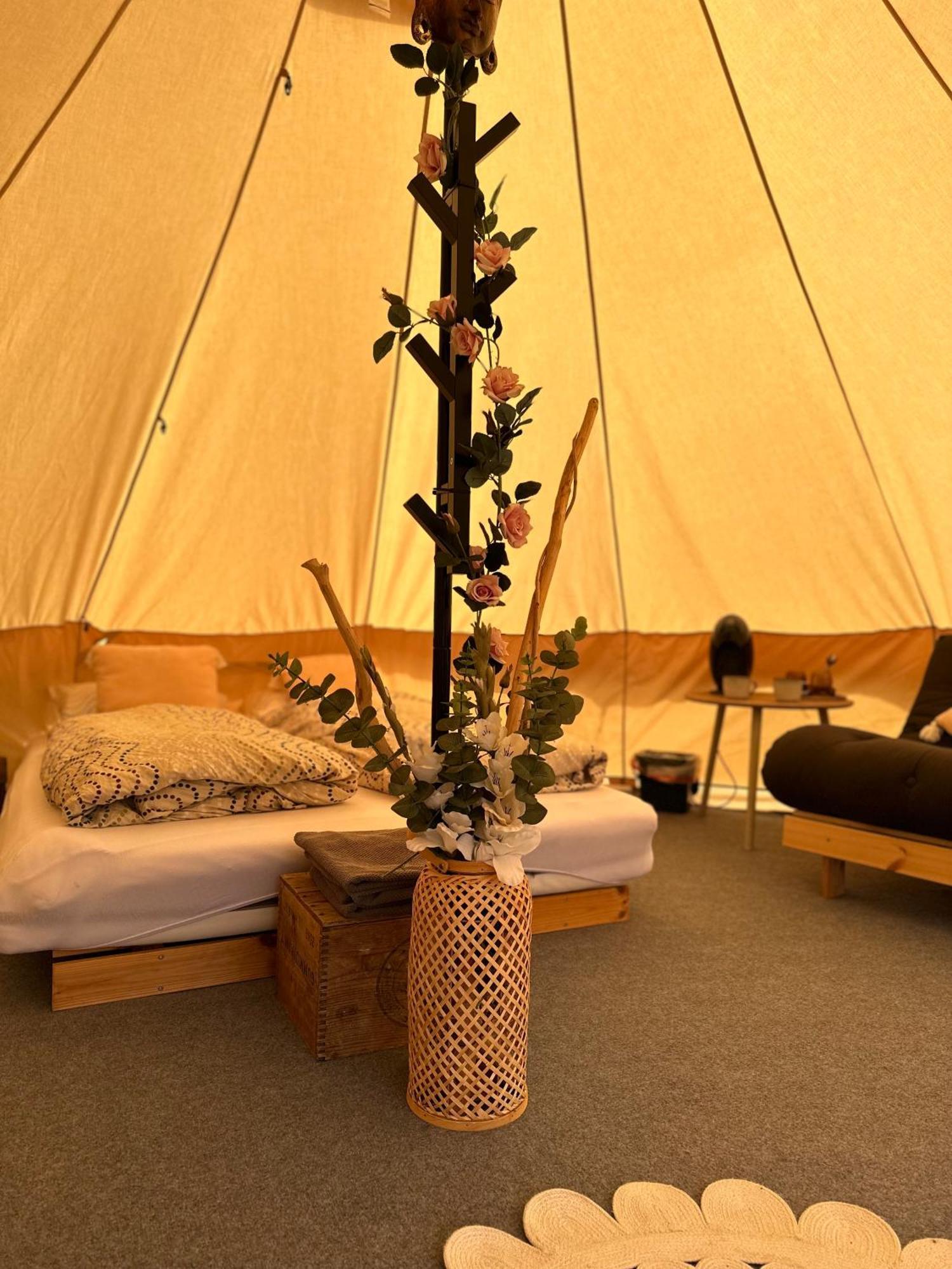 Glamping On Idyllic Lake, Paddle Boards & Rowboat Porsgrunn Eksteriør billede